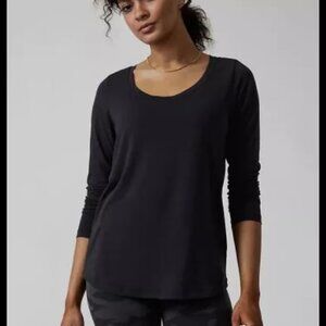 Athleta Stratus II Top in Black Large